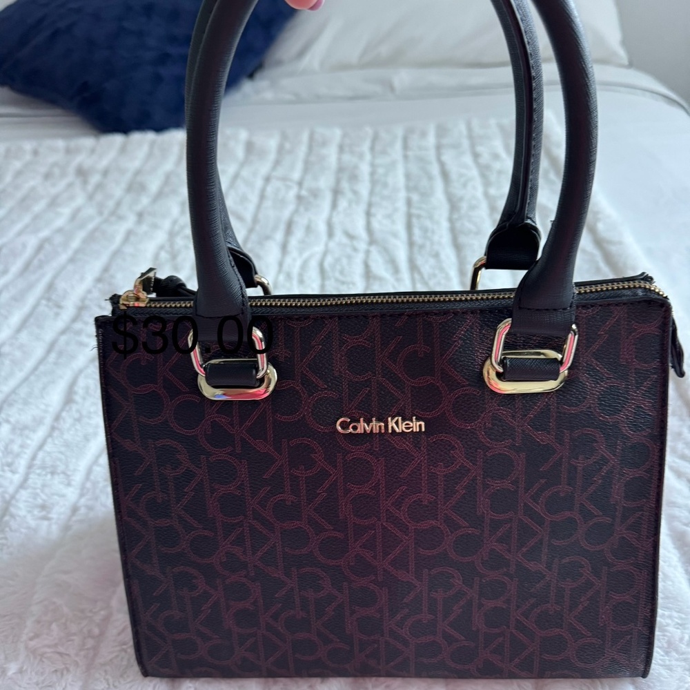 Handbag - Picture 2 of 3